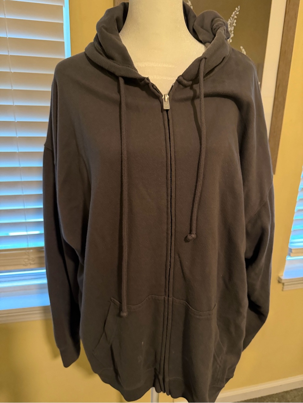 Hollister Classic Zip-Up Hoodie in Charcoal